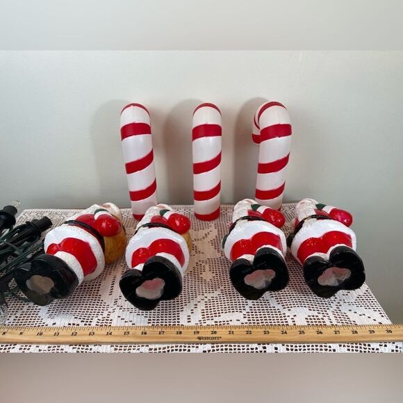 Set of 7 || Vintage DYNAGOOD lighted garden stakes Santa Clauses & Candy Canes - Picture 10 of 10